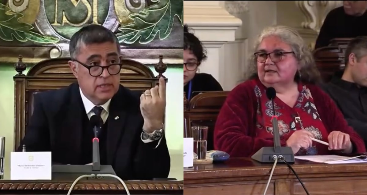 Mario Desbordes en el concejo municipal de Santiago visiblemente molesto durante la sesión