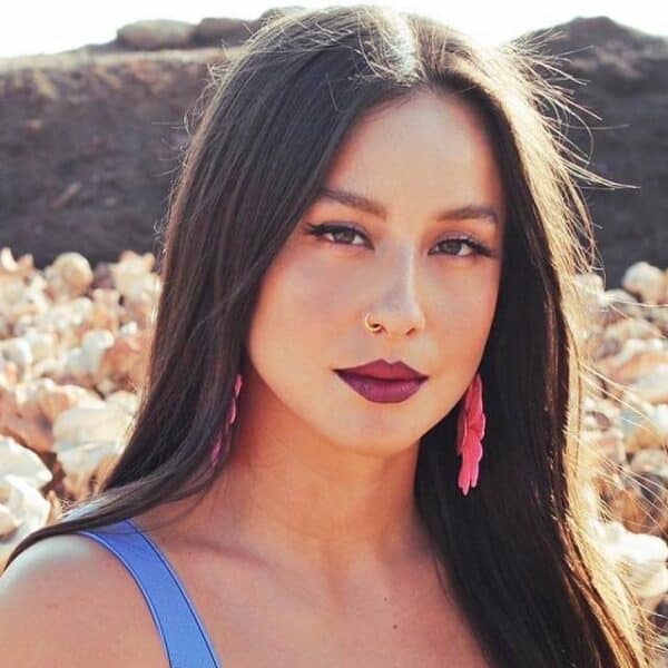 El abogado Maximiliano Lobos fue criticado por un comentario sobre Denise Rosenthal en X, donde cuestionó su "empoderamiento femenino" con una foto de 2024