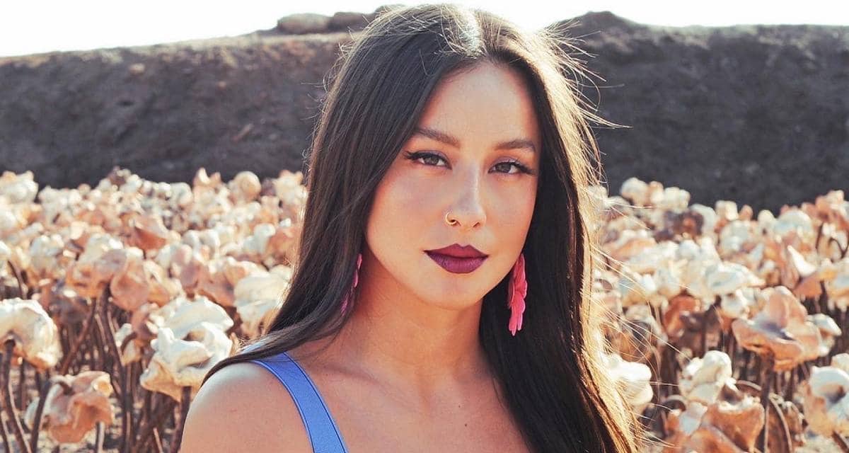 El abogado Maximiliano Lobos fue criticado por un comentario sobre Denise Rosenthal en X, donde cuestionó su "empoderamiento femenino" con una foto de 2024