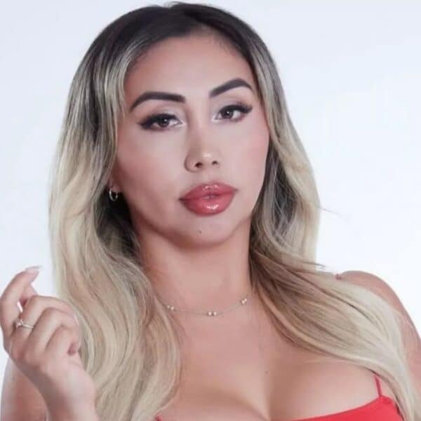 La creadora de contenido Naya Fácil sorprendió a sus millones de seguidores tras someterse a un radical cambio de look, estrenando un elegante corte bob castaño oscuro que simboliza el inicio de una etapa de mayor madurez personal tras sus recientes inversiones millonarias.