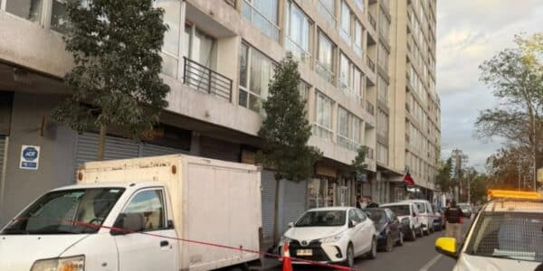 Niño cae de edificio Santiago: menor de 9 años falleció tras precipitarse desde el noveno piso y la Fiscalía investiga el hecho.