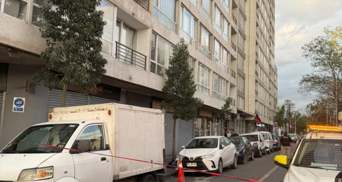 Niño cae de edificio Santiago: menor de 9 años falleció tras precipitarse desde el noveno piso y la Fiscalía investiga el hecho.