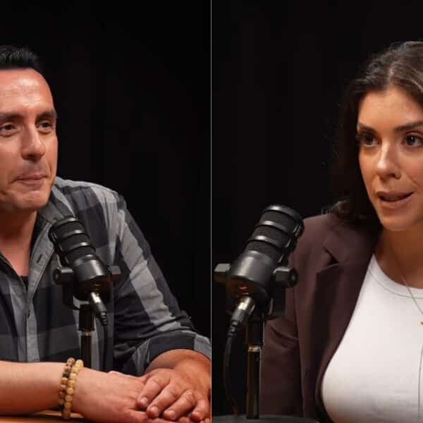 Pablo Canaliza durante su entrevista con Javiera Quiroga en el podcast Más Que Titulares, donde protagonizó uno de los momentos más impactantes del programa.