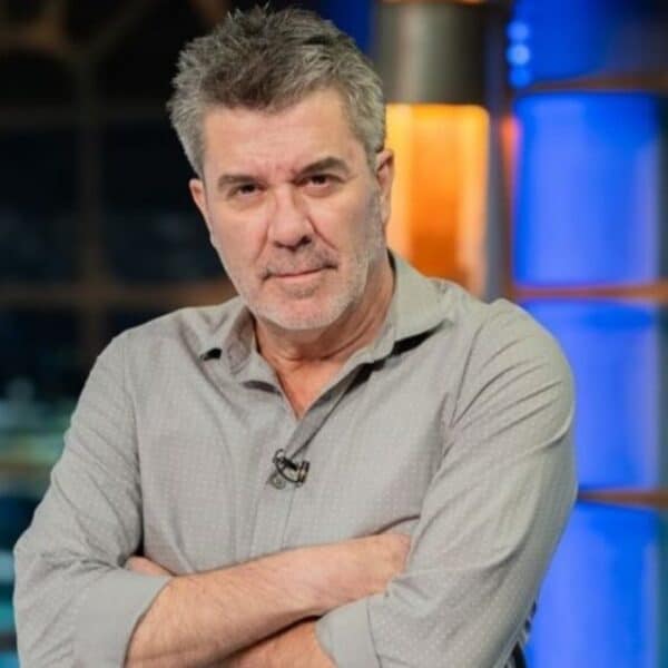 Pollo Valdivia regresa a la televisión con una nueva temporada de Algo Personal en TV+, que se estrena el domingo 13 de septiembre a las 22:30 horas.