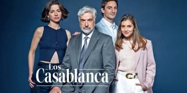 Imagen promocional de Prohibida Obsesión, la nueva teleserie nocturna de Mega que se estrena el 28 de septiembre y sumó a un querido actor en un rol clave