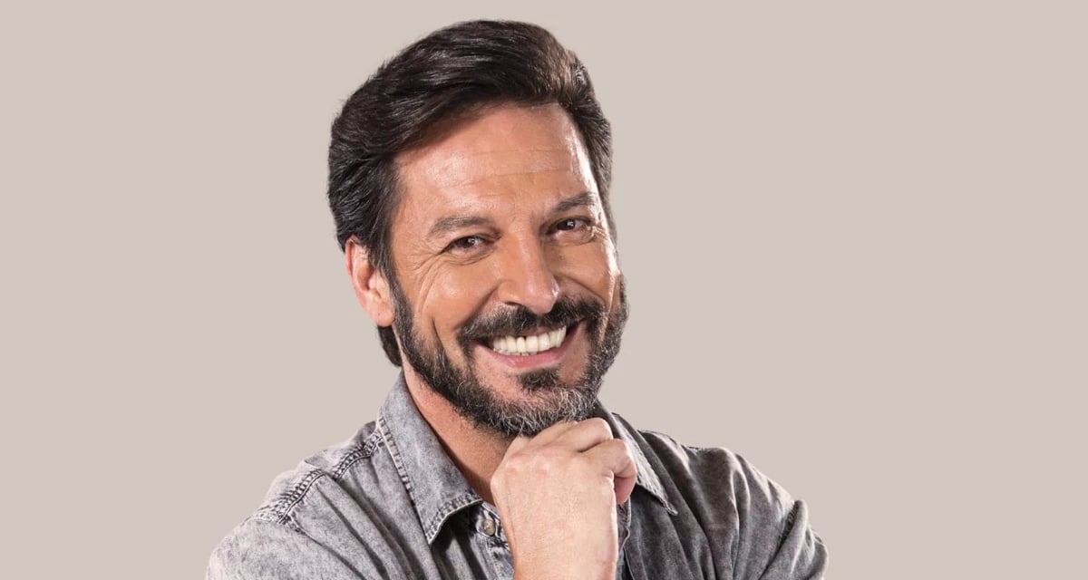Rafael Cavada, periodista de Chilevisión, fue vinculado en Zona de Estrellas con varias actrices por su fama de galán en el bar Liguria