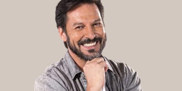 Chilevisión decidió mantener a Rafael Cavada fuera de pantalla este fin de semana tras su abrupta salida del noticiero