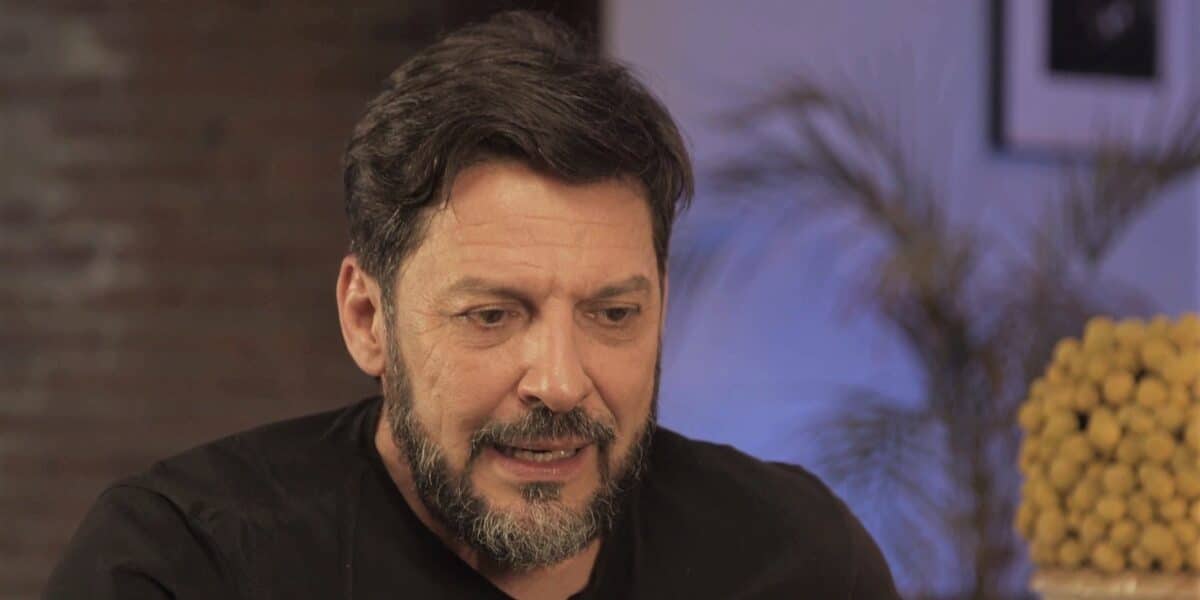 Rafael Cavada durante su reaparición pública en el programa Turno AM del canal de streaming Turno.