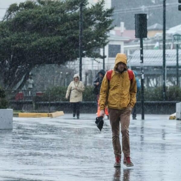 Un río atmosférico categoría 4 traerá lluvias persistentes a varias regiones de Chile desde el martes 22 hasta el próximo fin de semana.