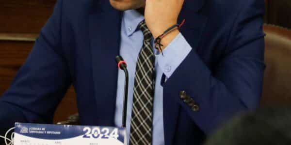 La Fiscalía de Coyhaique volvió a acusar al senador Miguel Ángel Calisto por fraude al Fisco y solicitó su desafuero ante la Corte de Apelaciones.
