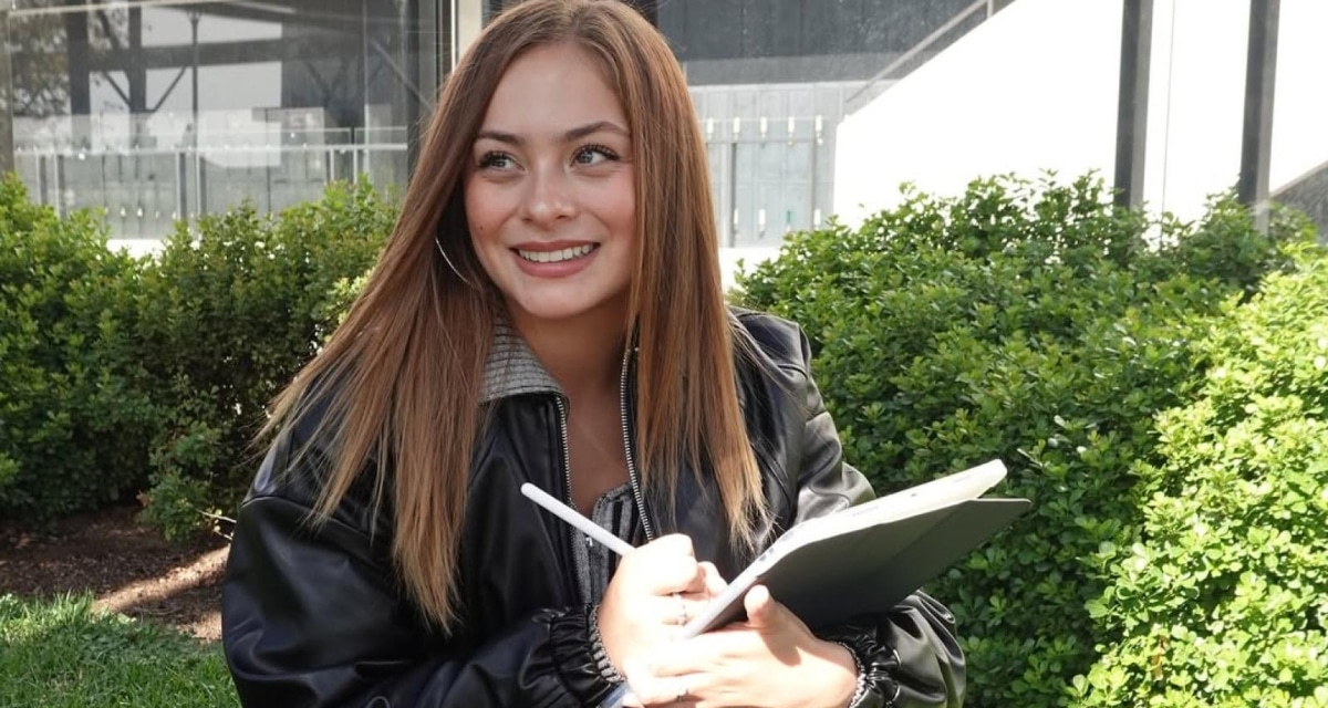 Skarleth Labra sorprendió en redes sociales con un nuevo cambio de look en tono rubio, realizado por el estilista Pablo Zelaznog