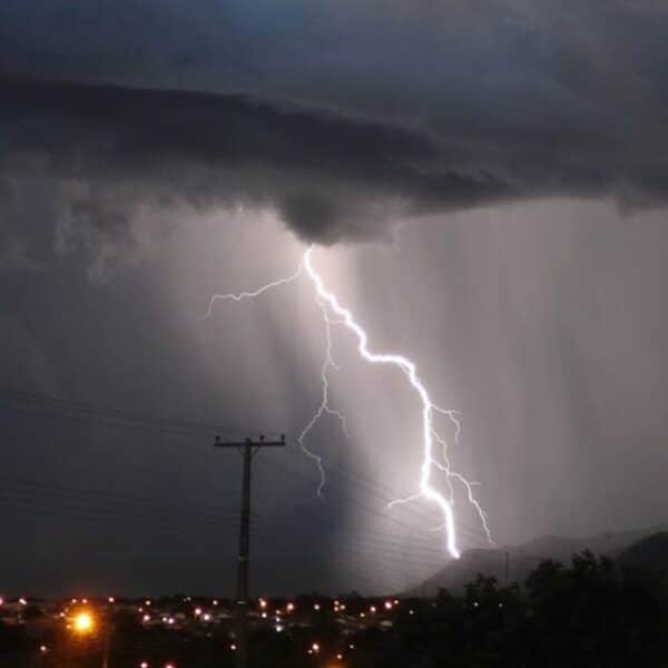Alerta por tormentas eléctricas en varias regiones del país.