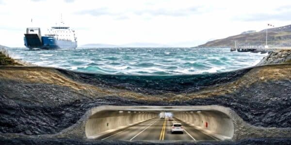 Estrecho de Magallanes, zona austral de Chile donde el GORE y la Universidad Católica iniciarán el primer estudio de factibilidad para construir un túnel submarino que conecte Tierra del Fuego con el continente