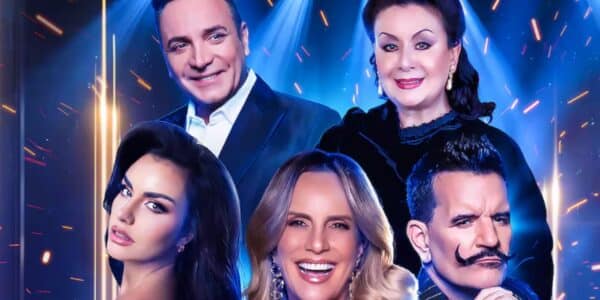 La destacada soprano nacional Verónica Villarroel habría presentado su renuncia al jurado del estelar televisivo Fiebre de Canto, tras sufrir un colapso profesional debido a la falta de talento de los participantes y la bochornosa presentación del exfutbolista Mauricio Pinilla.