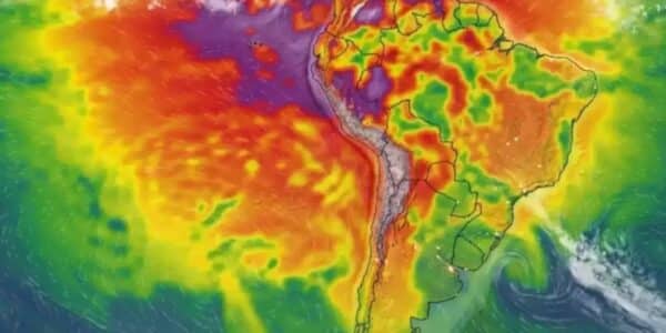 Mapa de anomalías térmicas en el océano Pacífico ante la advertencia de la OMM por el fortalecimiento del fenómeno de El Niño