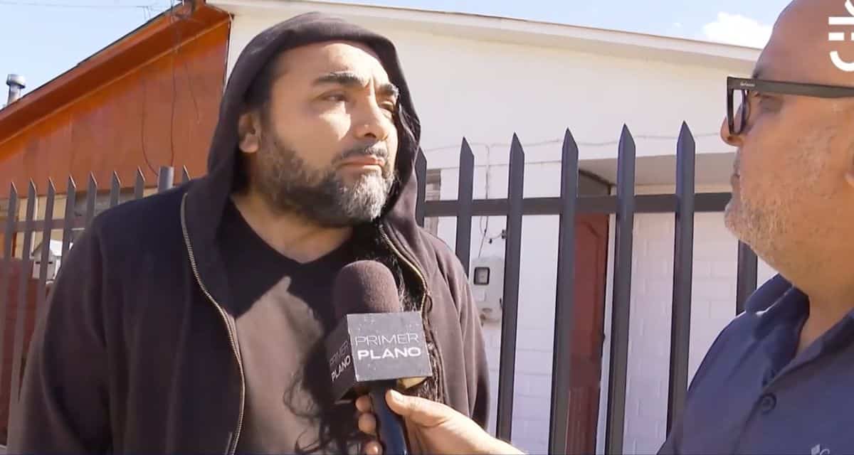 Alexítico, fundador de La Noche, durante una entrevista en Primer Plano sobre su conflicto con Leo Rey.