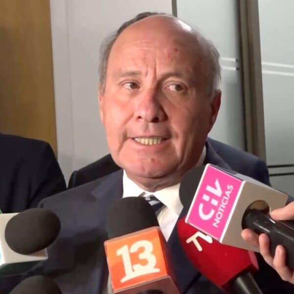 La parafina subirá $281,8 por litro desde este jueves tras el fin del congelamiento de su precio, una decisión que el ministro Jorge Quiroz defendió y que generó polémica.