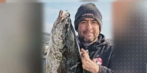 Continúa la búsqueda del buzo Carlos Aquea, desaparecido desde el sábado en Caleta Chañaral de Aceituno, con un operativo de la Armada por mar, tierra y aire.