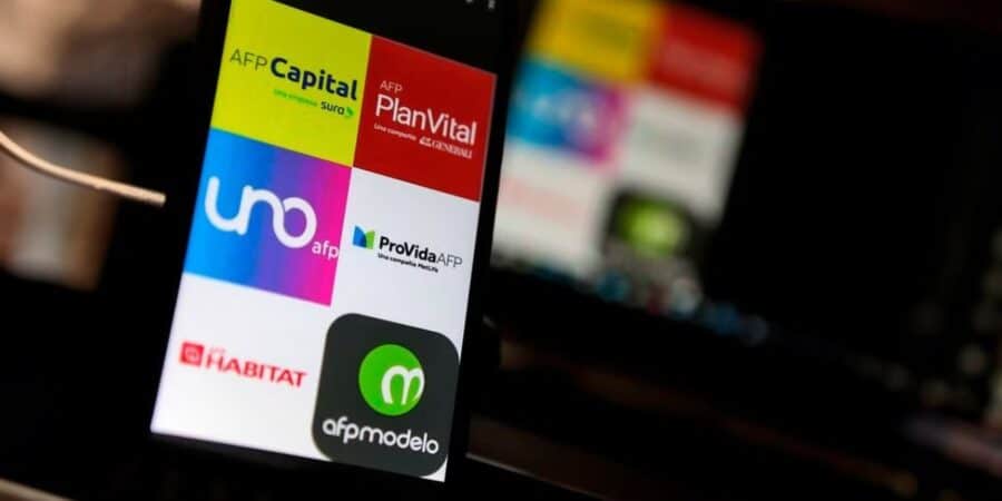 Oficinas financieras en Santiago en el contexto de los cuestionamientos a los gerentes de las AFP por las pérdidas del Fondo E