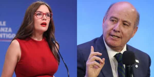 Camila Vallejo, exvocera de Gobierno, durante una declaración pública.