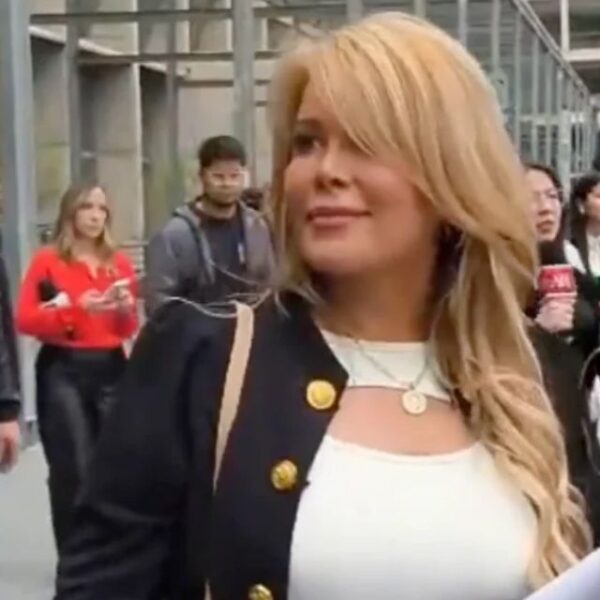 Cathy Barriga durante su llegada o salida del Centro de Justicia de Santiago por la audiencia de preparación de juicio oral.