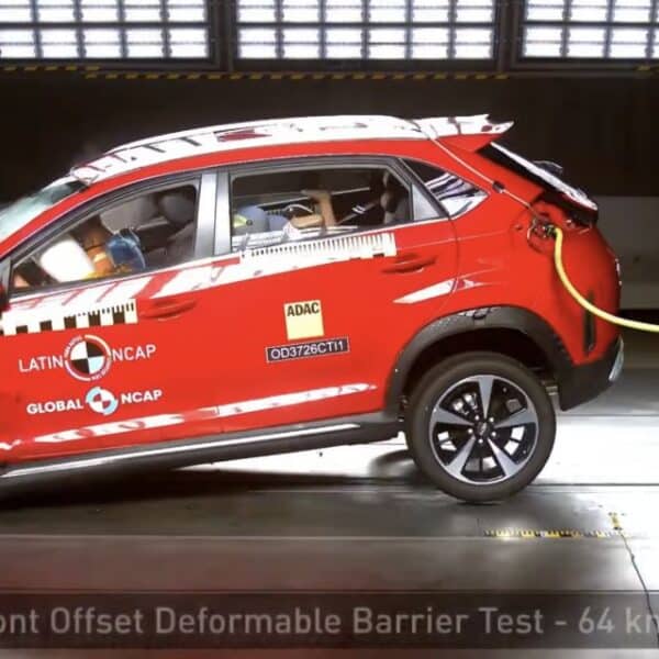 Chery Tiggo 2 durante una evaluación de seguridad vehicular realizada por Latin NCAP para el mercado latinoamericano.