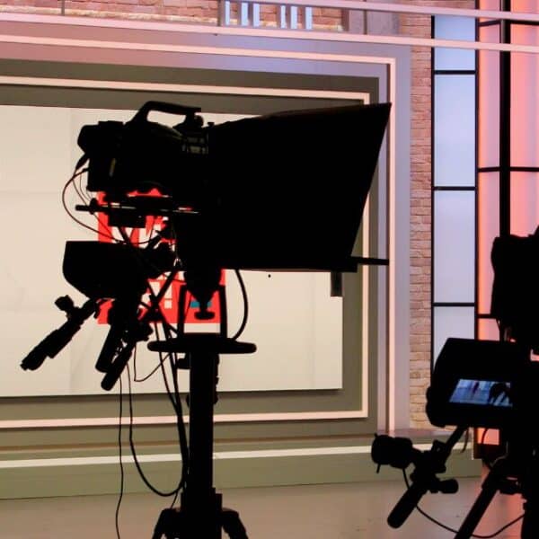 Instalaciones de CNN Chile, canal que despidió a diez trabajadores en un viernes negro