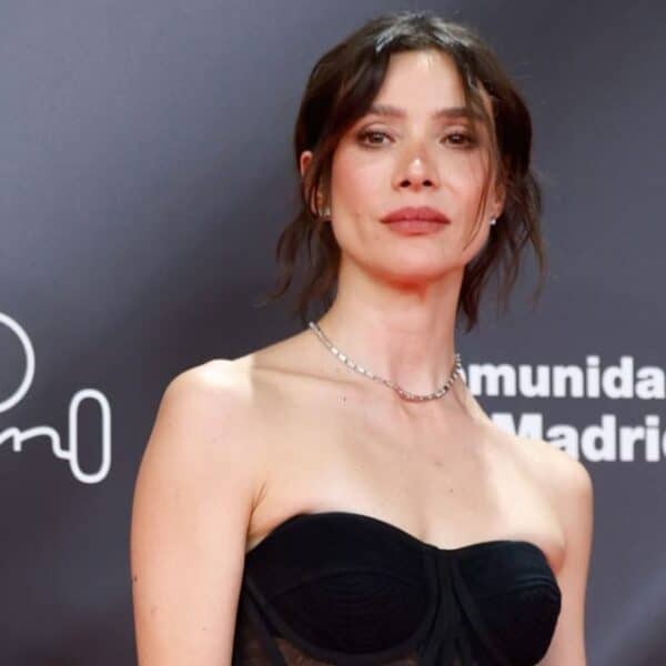 Daniela Ramírez sorprendió a sus seguidores de Instagram con un radical cambio de look acompañado de una misteriosa frase.