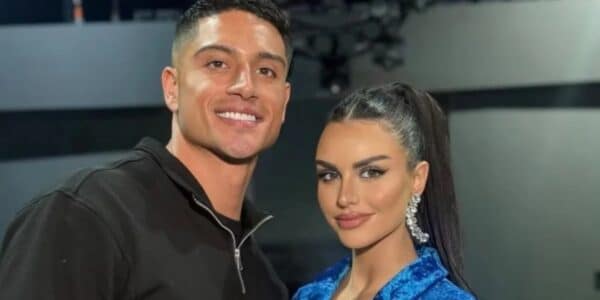 Emilia Dides junto a su hija Mía Ignacia durante un momento familiar compartido en redes sociales.
