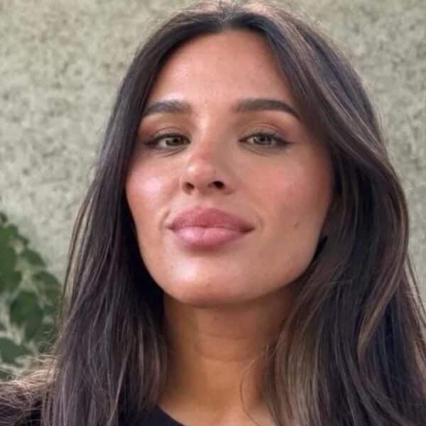 Gianella Marengo posando en redes sociales en el contexto de su sexto mes de embarazo y su respuesta a usuarios de Instagram