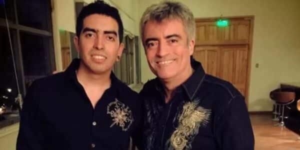 Funcionarios de Aduanas revisan el vehículo del hijo de Mauricio Flores durante un procedimiento en Quillagua.
