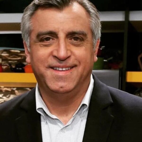 Iván Torres, meteorólogo de TVN, durante una de sus apariciones televisivas antes de su ausencia de pantalla.
