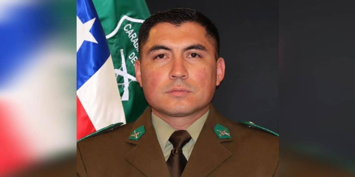 Jaime Urrea en una fotografía institucional de Carabineros, en el contexto de los homenajes realizados tras su fallecimiento.