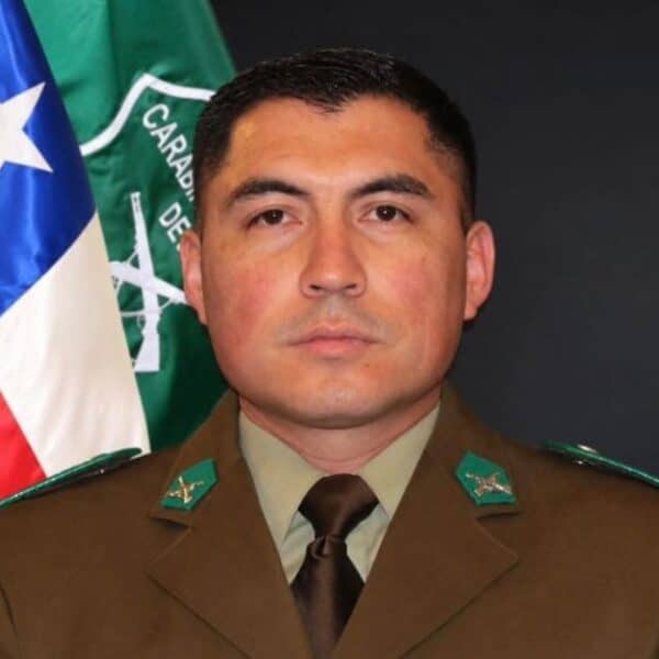 Jaime Urrea en una fotografía institucional de Carabineros, en el contexto de los homenajes realizados tras su fallecimiento.