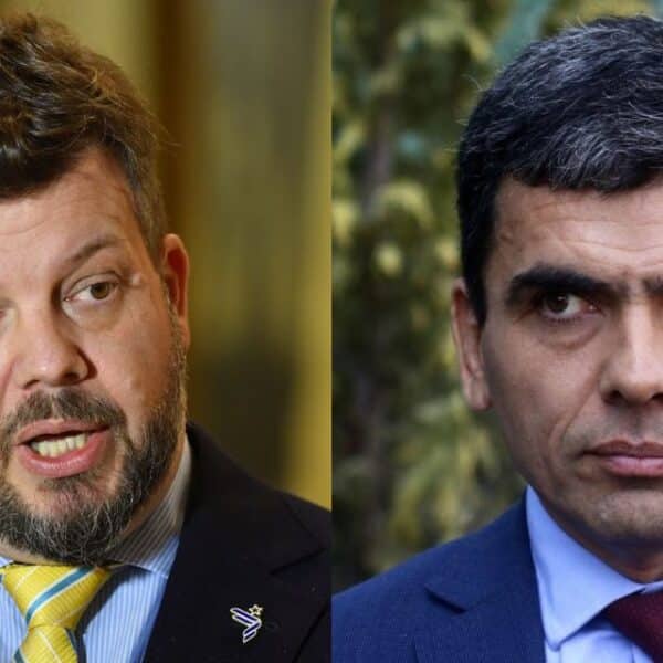 Johannes Kaiser y el exfiscal Carlos Gajardo, protagonistas de una controversia en redes sociales tras las intensas lluvias en Las Condes.