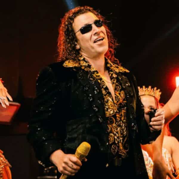 El cantante chileno Leo Rey y su excompañero de La Noche, Alexítico, enfrentan un proceso en el Cuarto Juzgado de Garantía de Santiago por presuntas injurias graves con publicidad.