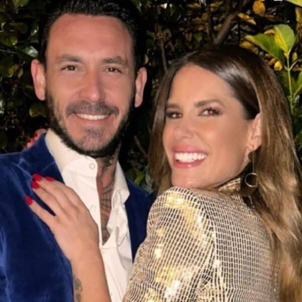 Mauricio Pinilla y Gala Caldirola aparecen juntos en una fotografía, en medio de la atención generada por su reciente intercambio en redes sociales.