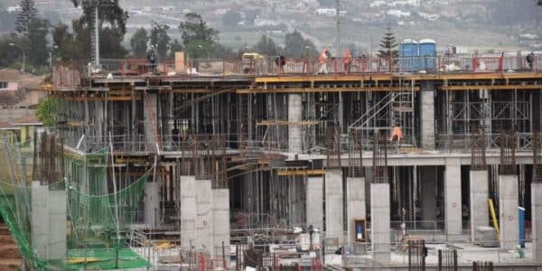 Vista del sector de Cerro Chuño donde las autoridades evalúan construir el nuevo hospital en Arica de alta complejidad