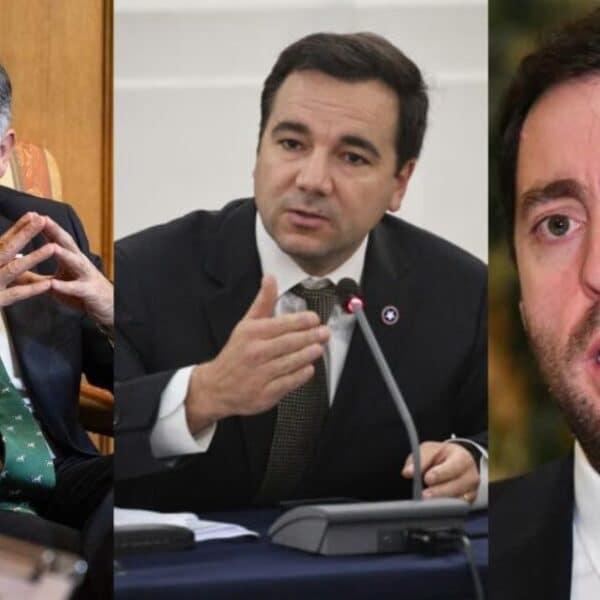 Parlamentarios chilenos en el Congreso durante el debate político sobre un nuevo retiro de fondos AFP propuesto por el PDG.