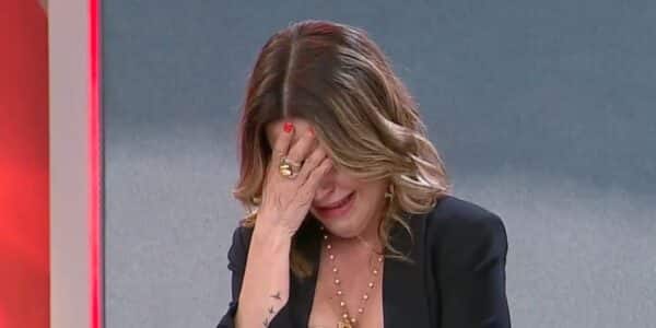Pancha Merino en el programa Alfombra Roja tras recibir un duro llamado de atención de Patricia Maldonado por sus episodios de llanto